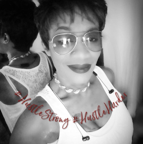 Meet your Posher, Meredith - Picture 1 of 1